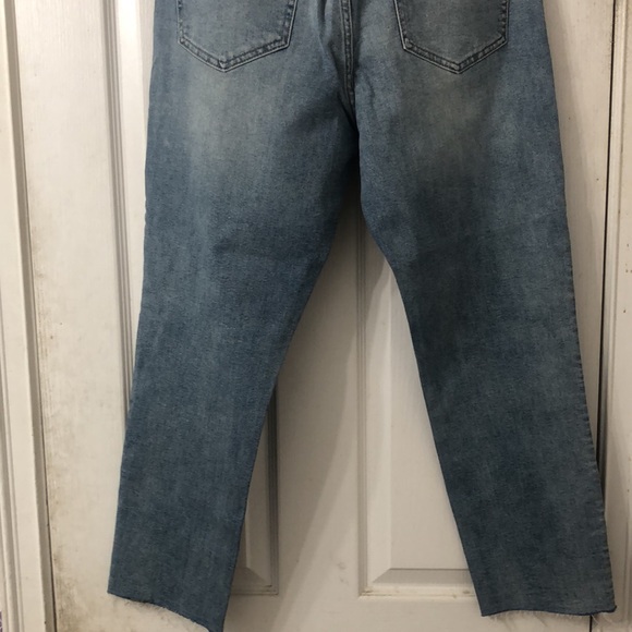 High Rise - Picture 5 of 5